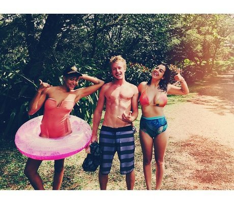 Alanna Masterson 独占女優 写真