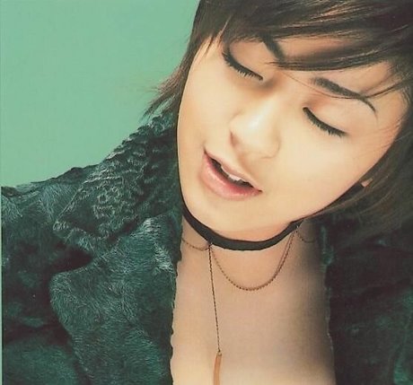 Utada Hikaru profile image