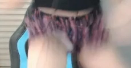 オイルを塗った黒檀のOnlyFans ポルノ 写真