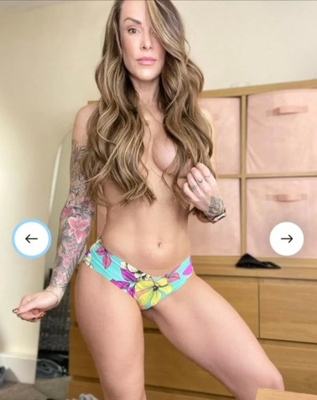 Lainey Griffin アートスター 写真
