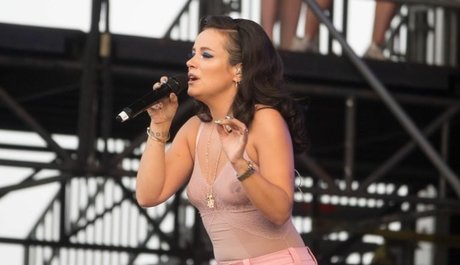 Lily Allen ポルノスター 無料 アーカイブ