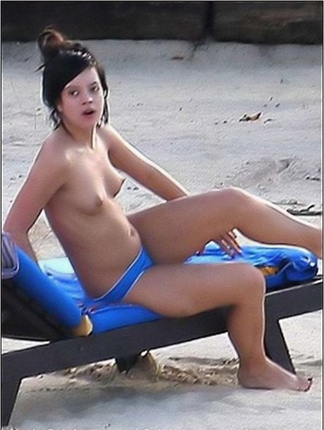 Lily Allen アートスター 写真