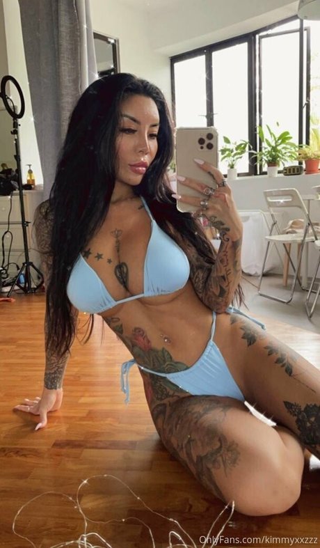 kimmyxxzzz セクシーなスター 写真