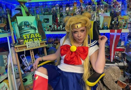 Chrissie Mayr 完璧なスター ギャラリー