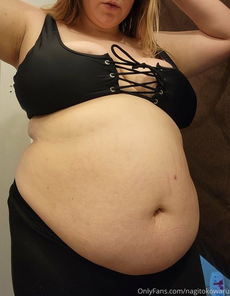 美しいアジア人OnlyFans ポルノグラフィック 画像