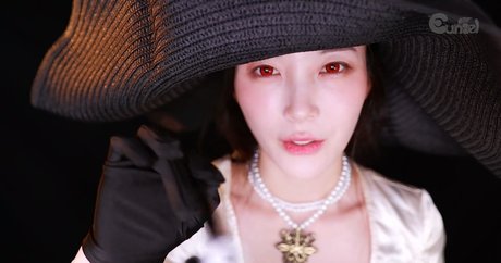 Eunzel ASMR スター 裸 写真