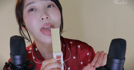 Eunzel ASMR セクシーなポルノスター ギャラリー