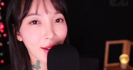 アジア人のティーンの足 オンリーファンズ セクシーヌード 画像