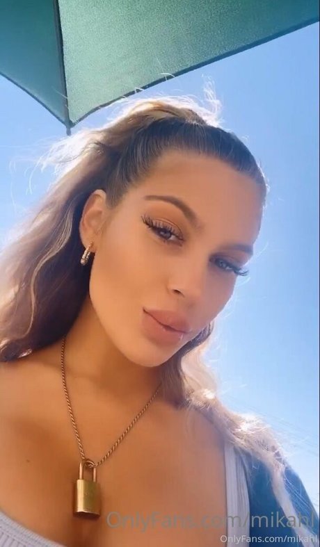 mikahl ホットなポルノスター 写真