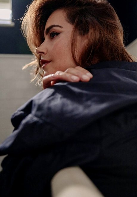 Jenna Louise Coleman 独占ポルノスター 写真