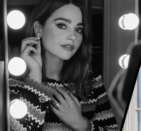 Jenna Louise Coleman ポルノスター 可愛い 画像