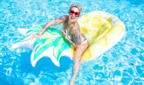Danielle Colby アートポルノスター ギャラリー