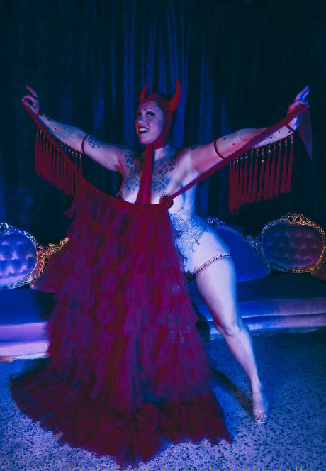 Danielle Colby 完璧なスター ギャラリー