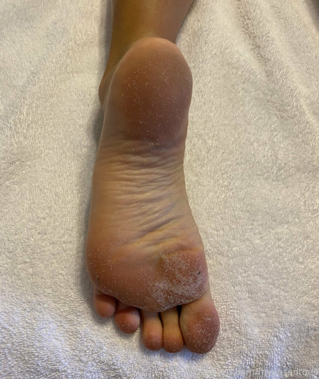 myposedtoes top profile image