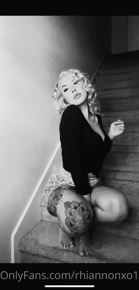 rhiannonxo1 ホットなポルノスター 写真