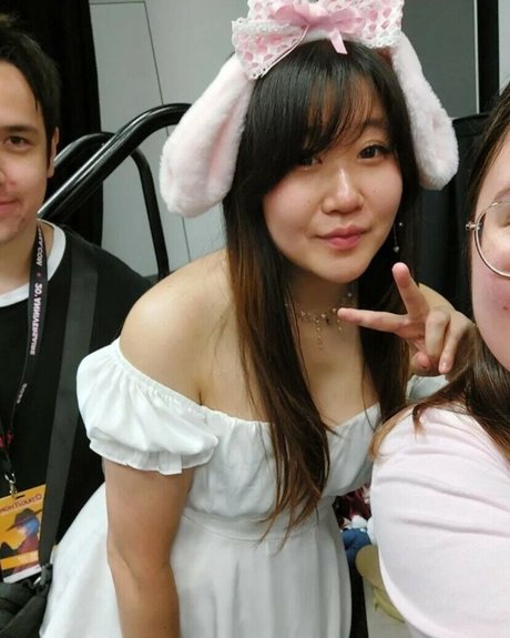 Emirichu ポルノスター ヌード 写真