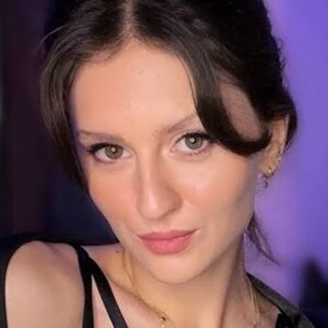 Anastasia ASMR ヌードモデル 写真