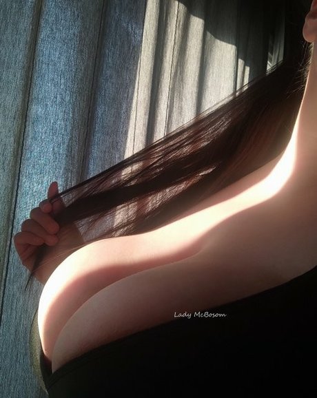Lady McBosom 高品質スター アーカイブ