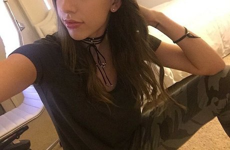 アマチュアペッギングOnlyFans セクシーヌード 写真