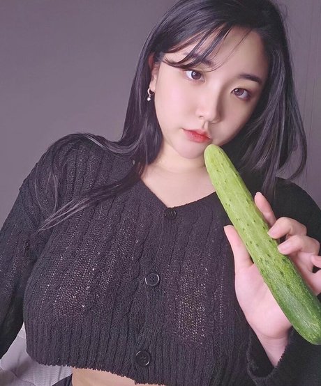 e chi h 最高のポルノスター 写真