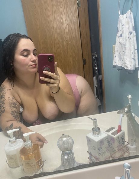 hornythickitten スター xxx 画像
