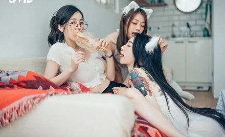 トリミングされたOnlyFans 美しいヌード 写真
