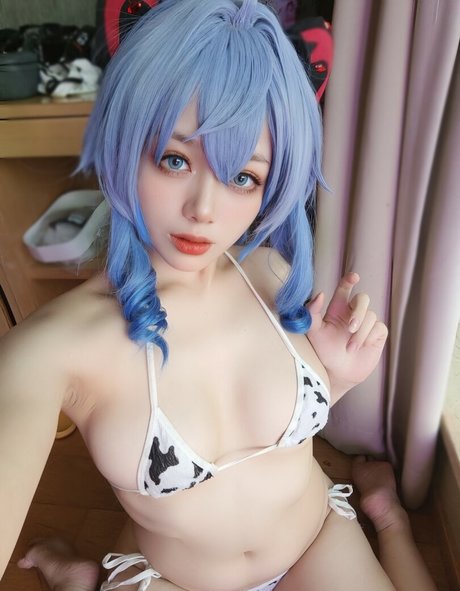 Jiu Yan ヌードモデル 画像