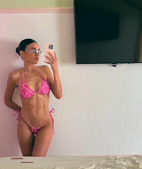 Anabel Hernandez ヌードモデル 画像