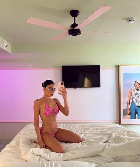 Anabel Hernandez ヌードモデル 写真