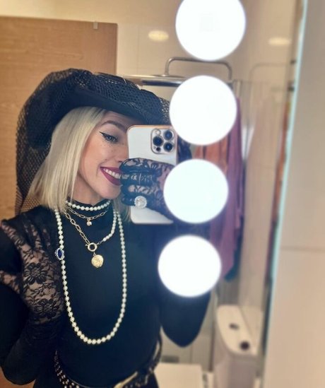 Carlotad26 最高の女優 写真