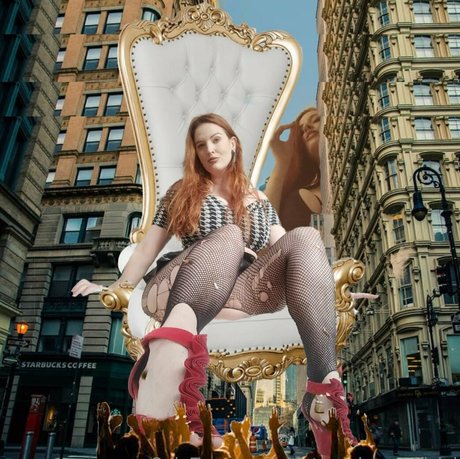giantessgingerofficial 無料女優 写真