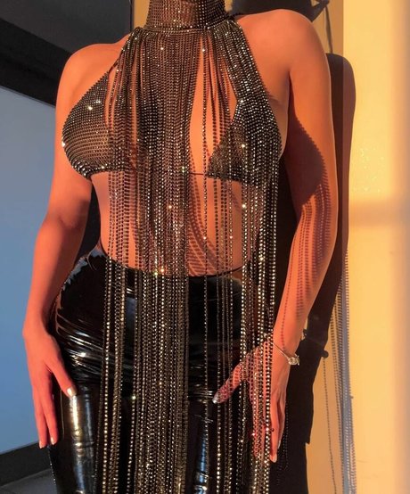 Kardelen Toprak 高品質モデル 画像