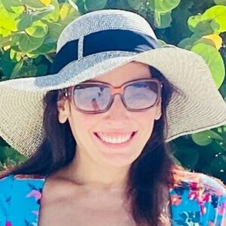 小柄なトゥインクOnlyFans セクシーヌード 写真