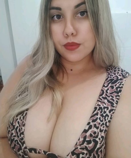 Bianca Novaes XXXモデル 写真