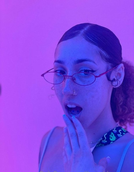 itsmekiraperez ヌードスター 写真