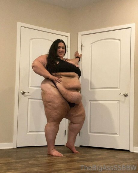 thebigassssbbw1 トップ女優 画像