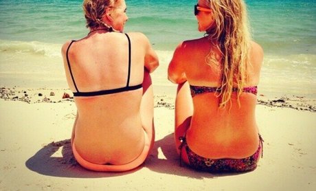 Buttcracks セクシーモデル 写真