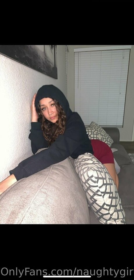 ハイヒール オンリーファンズ 無料セックス 写真