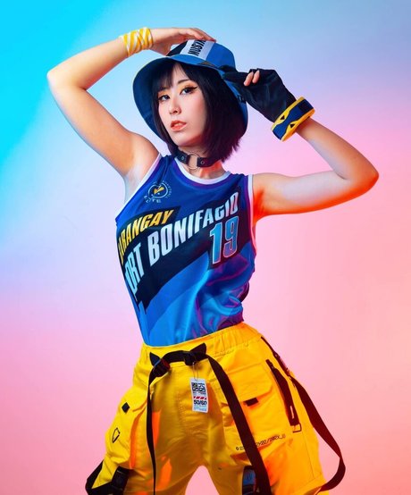 Larissa Rochefort ホットなモデル 画像