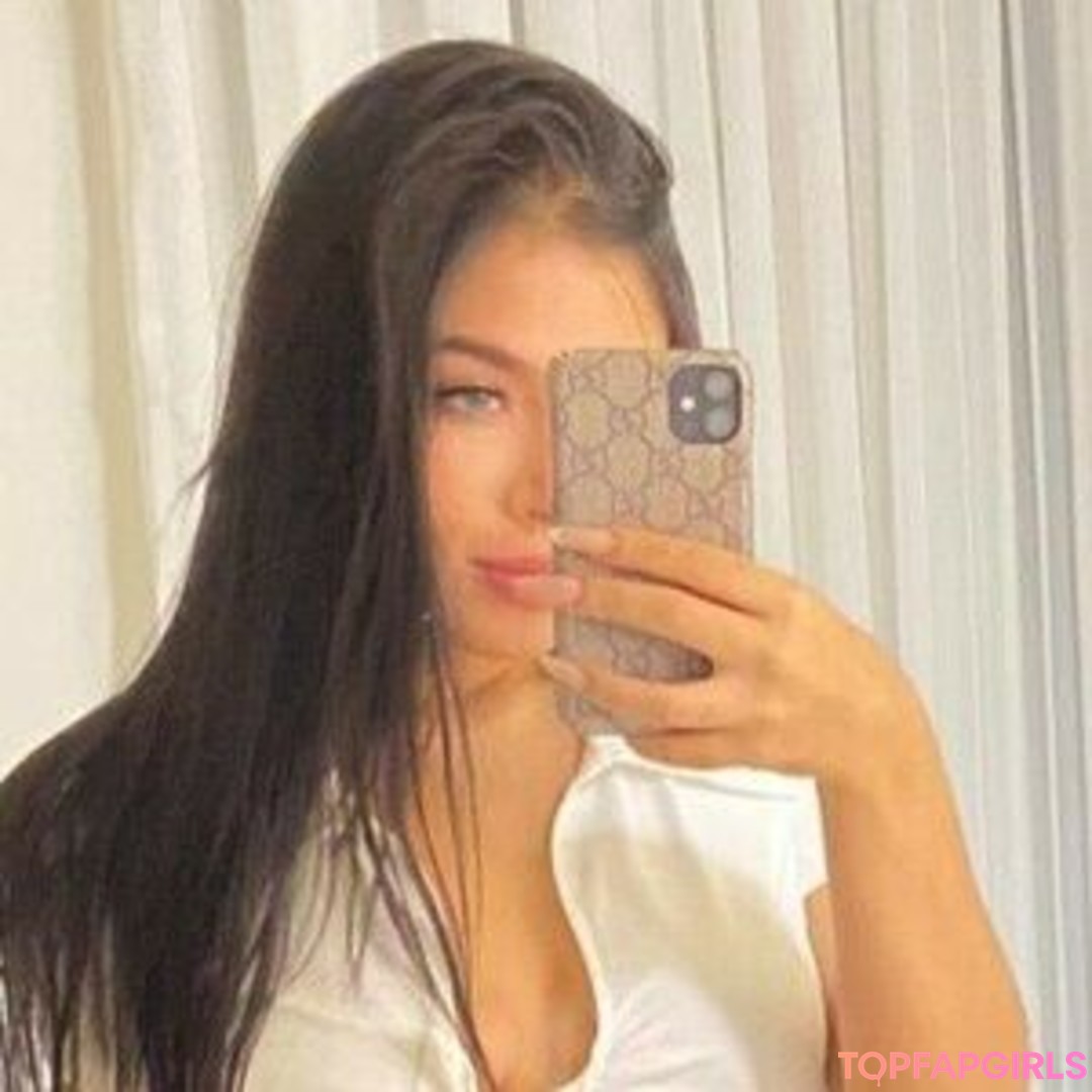 Ester Muniz トップモデル 写真