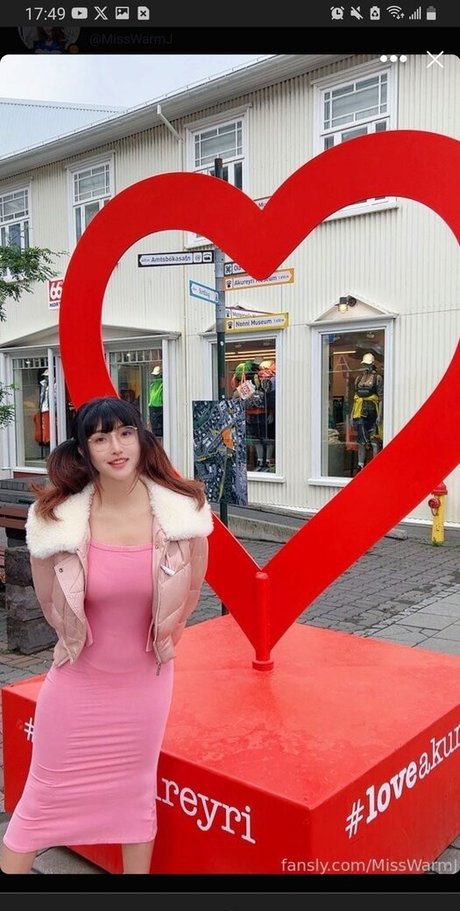 コスプレ 裸 OnlyFans 美しいヌード 画像
