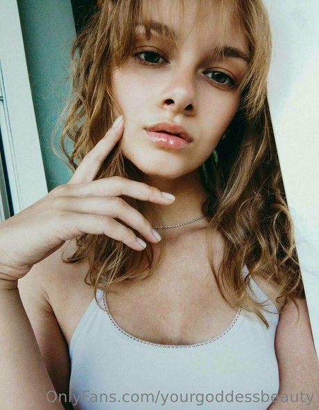 yourgoddessbeauty 完璧なモデル 写真