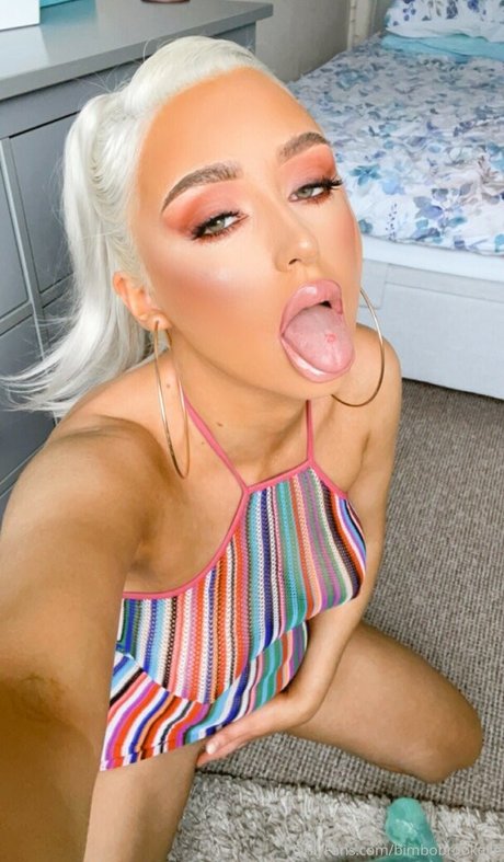 Bimbobrookelle ポルノスター HD 写真