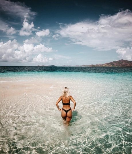 Lauren Bullen top profile image