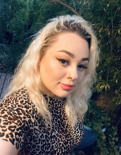 hailey rae20 ポルノモデル 写真