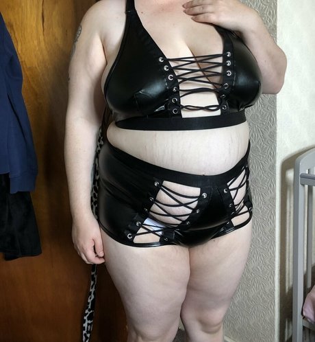熟女ストリップOnlyFans 無料ヌード 写真