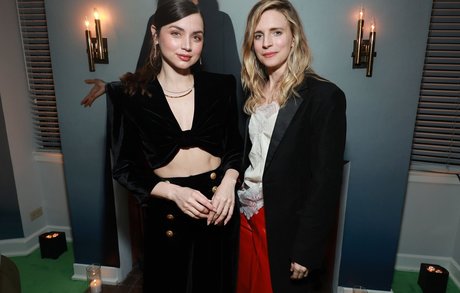 Ana De Armas ヌードモデル ギャラリー