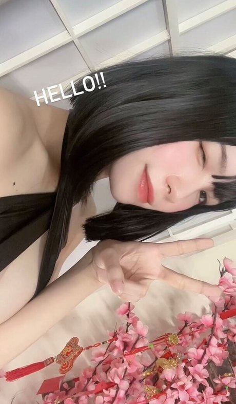 Lolaaasaur ヌードのポルノスター 写真