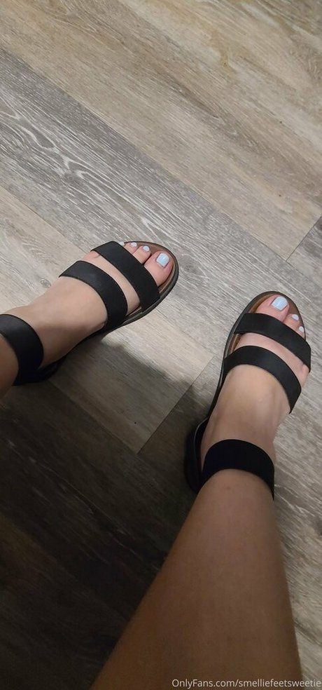 smelliefeetsweetie モデル 写真