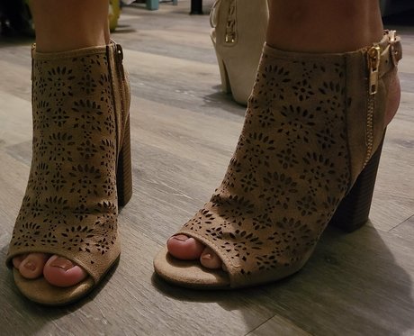 smelliefeetsweetie ポルノスター 可愛い 写真